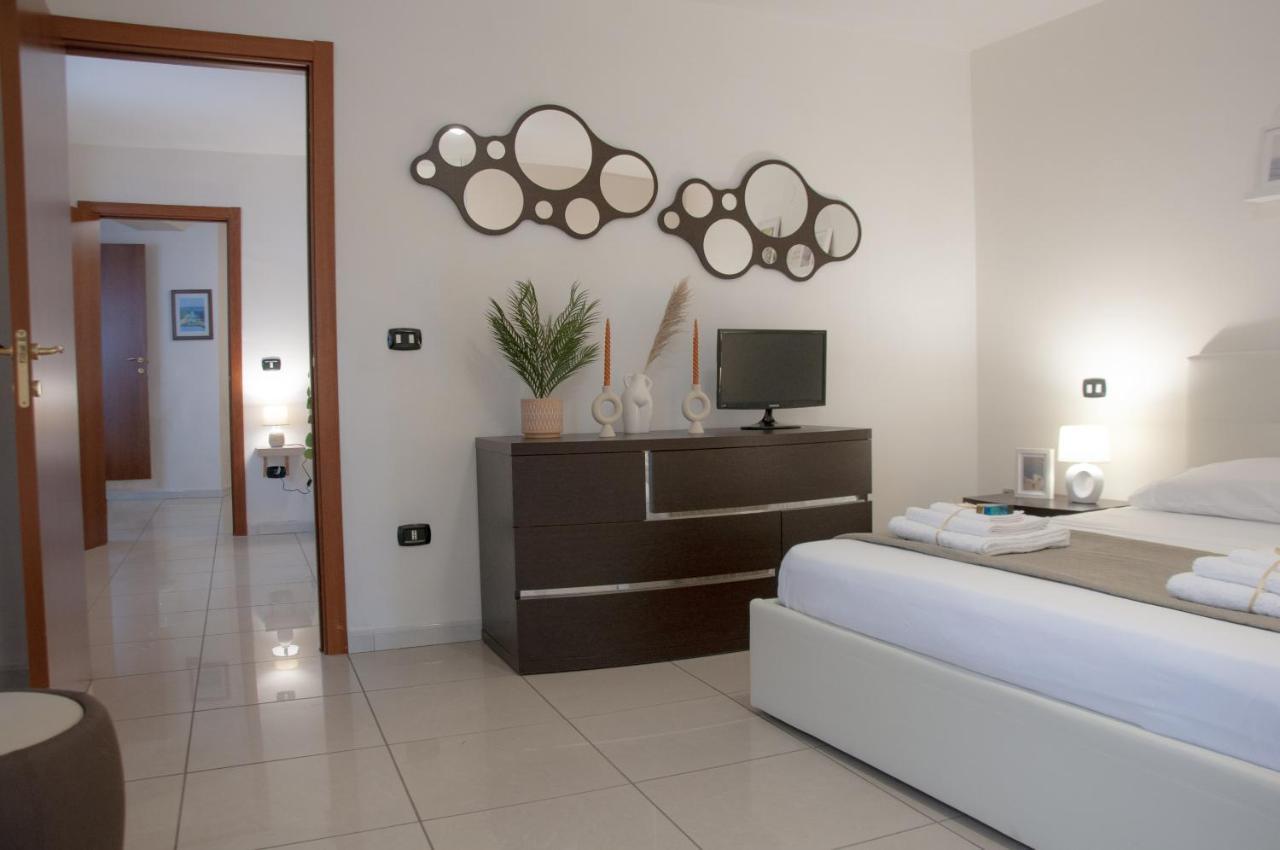 Le Muse Apartment Caserta Bagian luar foto