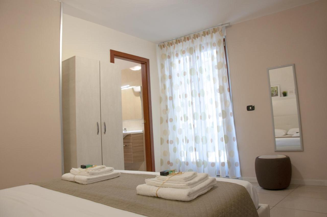Le Muse Apartment Caserta Bagian luar foto