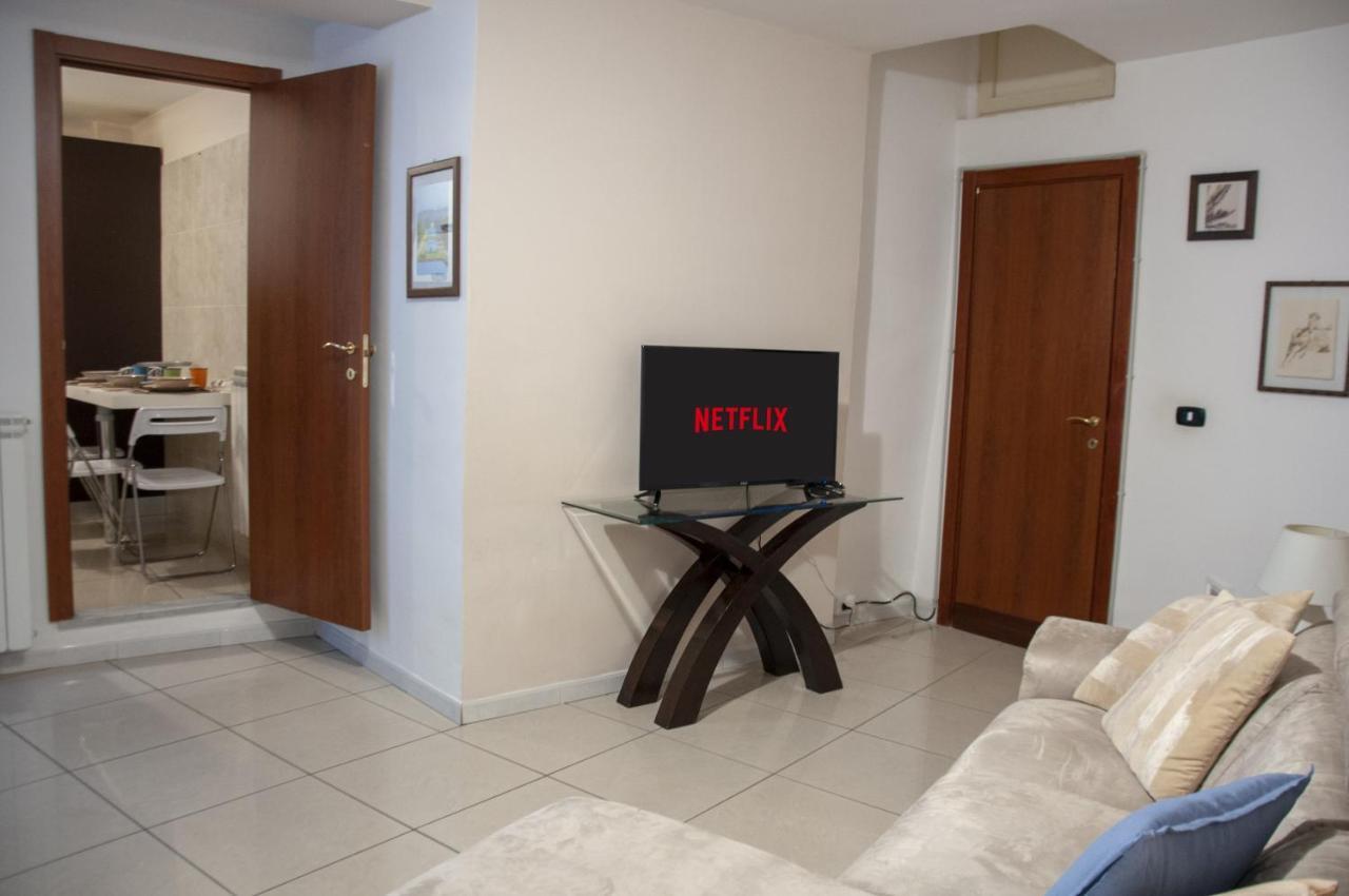 Le Muse Apartment Caserta Bagian luar foto