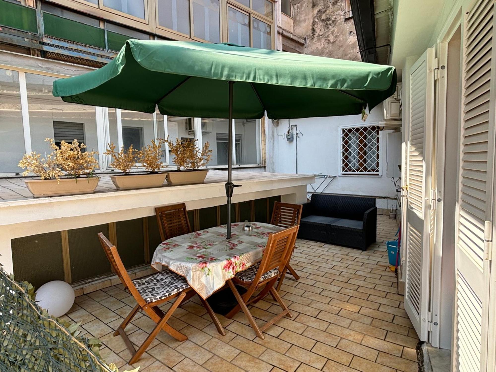 Le Muse Apartment Caserta Bagian luar foto